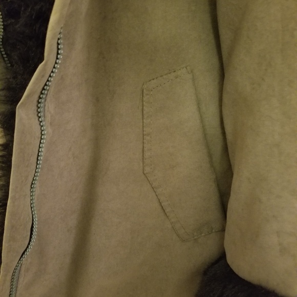 Coat - Picture 5 of 6